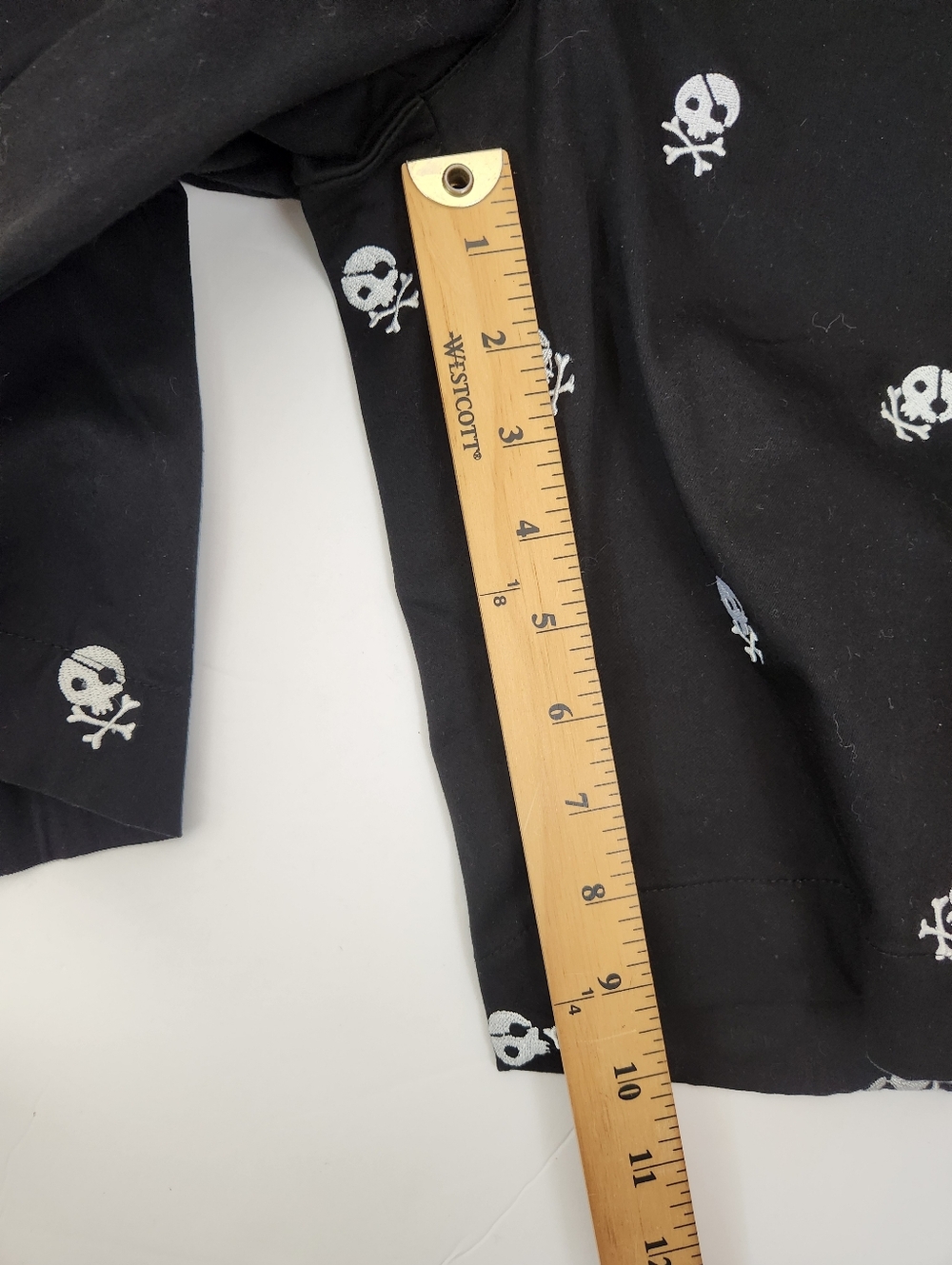Loudmouth Golf Chino Shorts Black White Skull and Crossbone Eye Patch Sz 36 - Picture 5 of 8